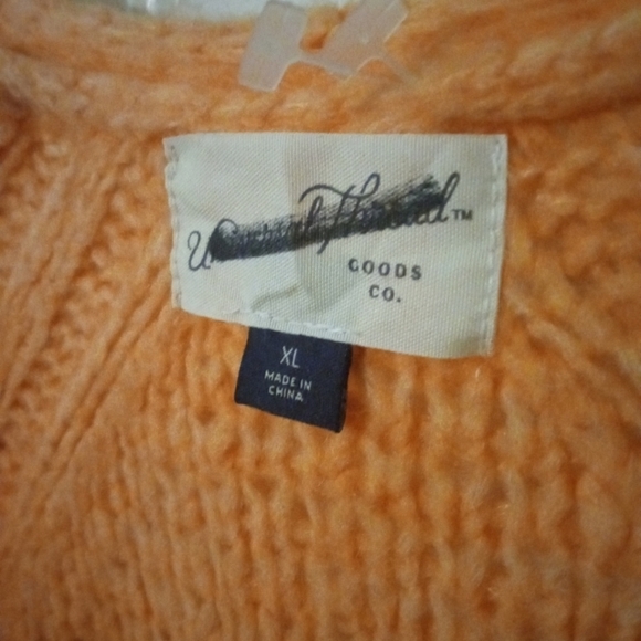 Universal Thread Orange/Peachy Knit Super Soft Comfy V-Neck Sweater XL NWOT - Picture 4 of 9